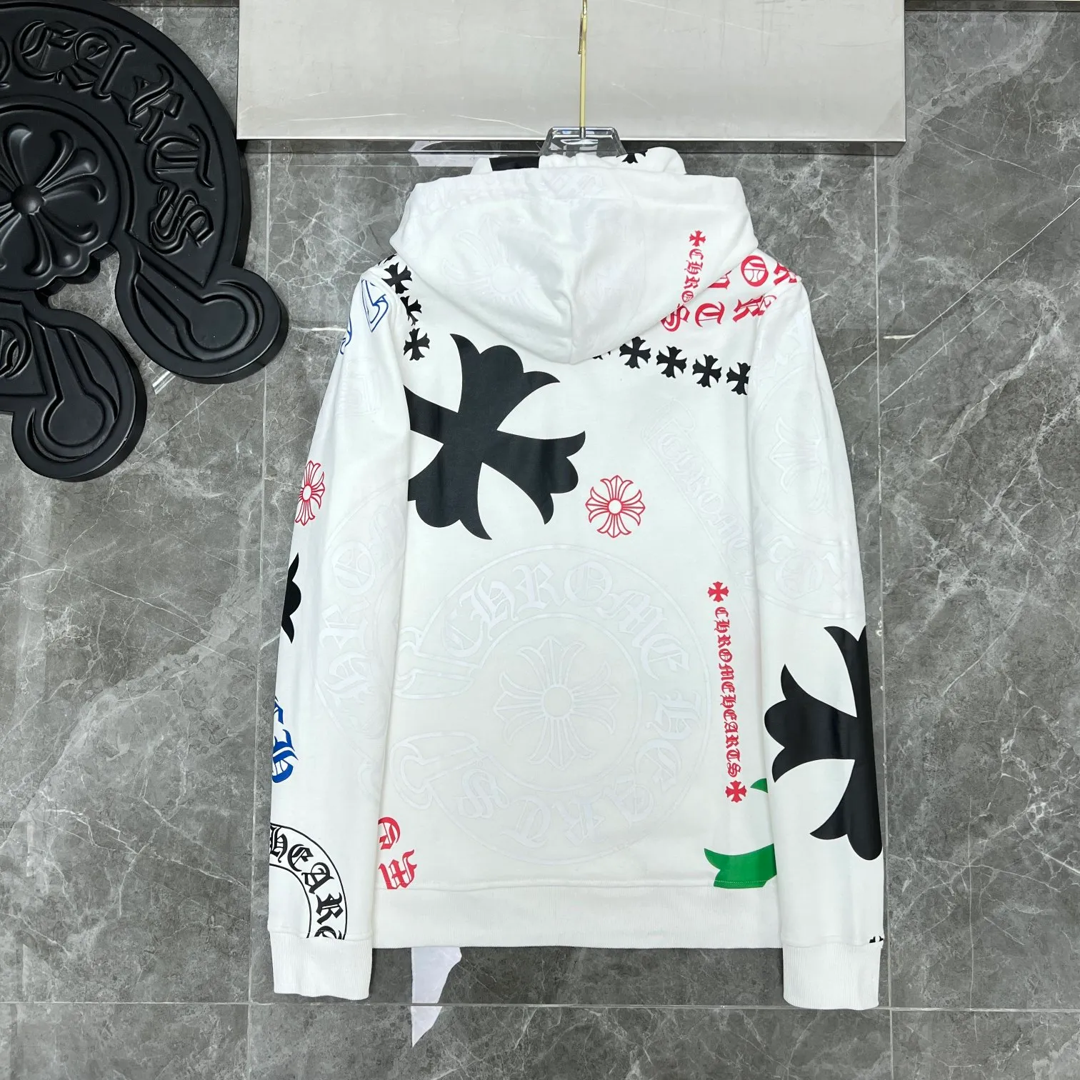 P260 Chrome Hearts 🍁Autumn and Winter🍁 2025 Simultaneous sales at counters❤️ Chrome logo limited online hooded sweatshirt Imported environmentally friendly glue printing and dyeing Improved customized version 1:1 high-gram weight high-quality fabric 🌈Recommended colors: black white 🌈 Size: S, M, L, XL
